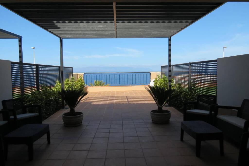 Luxury House With 3 Bedrooms, Sea Wiew And Swimming Pool In A Quiet Residence Puerto de Santiago  Buitenkant foto
