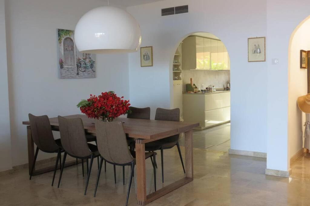 Luxury House With 3 Bedrooms, Sea Wiew And Swimming Pool In A Quiet Residence Puerto de Santiago  Buitenkant foto